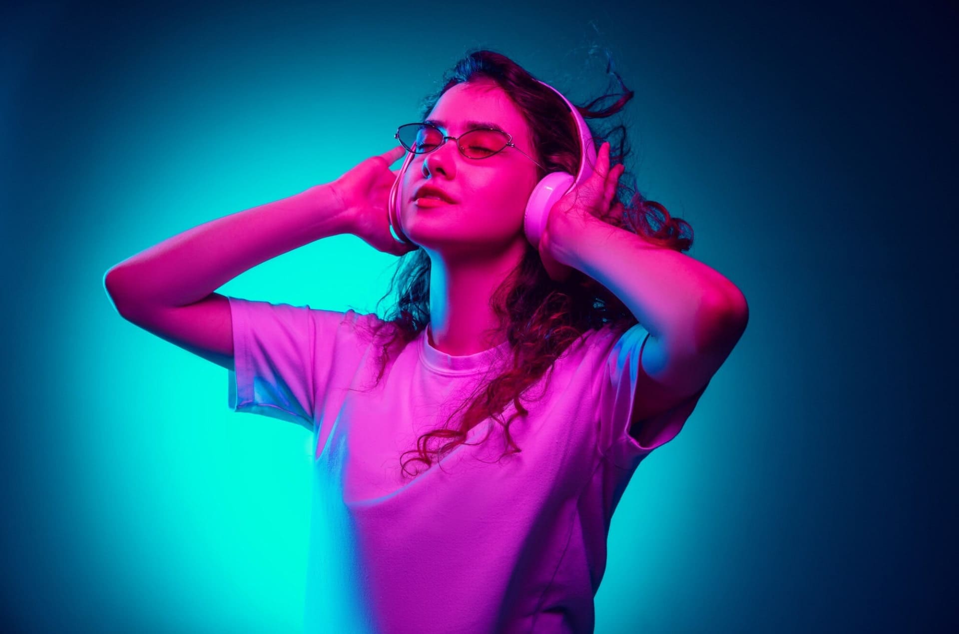 Show slams brands after scrolling off photoshoot